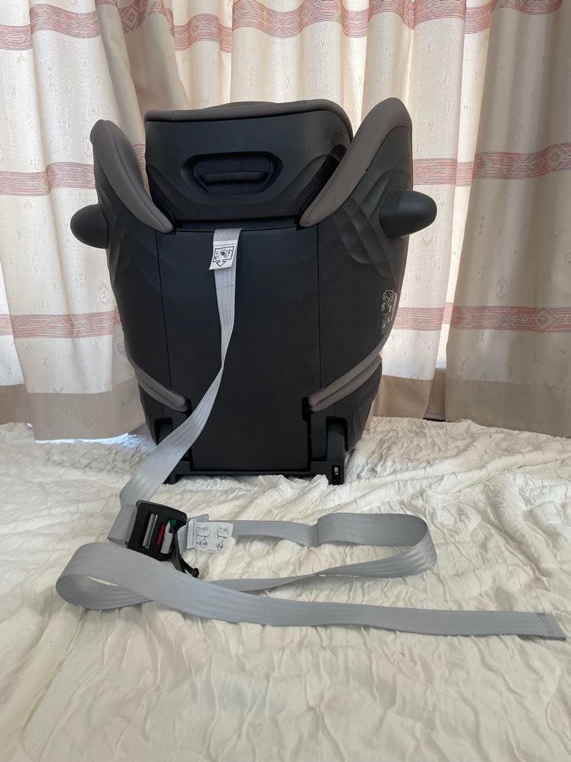 cybex 車用チャイルドシート グレー