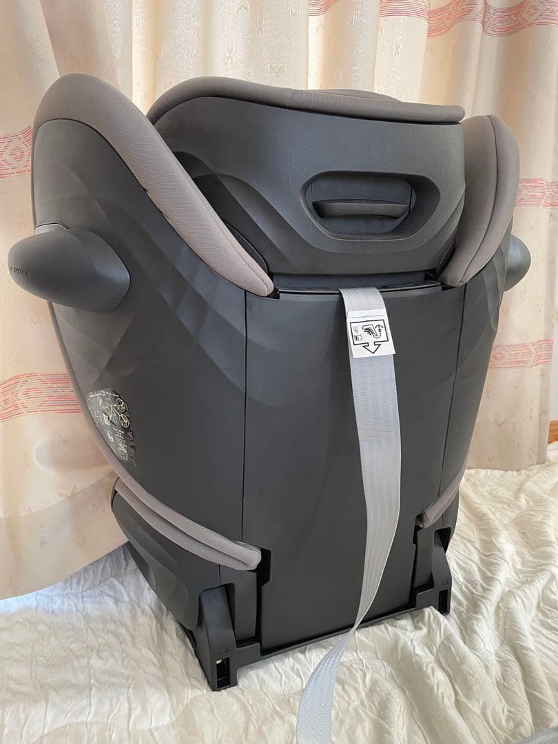 cybex 車用チャイルドシート グレー