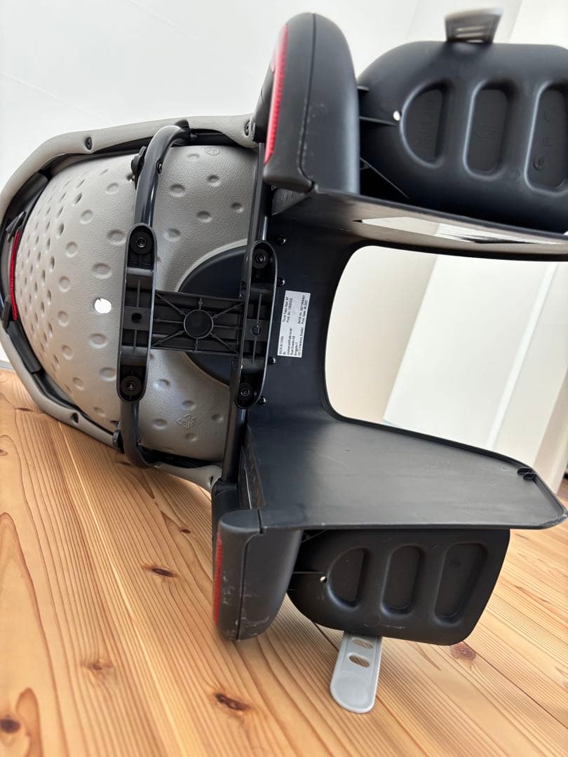 値下げ☆Thule(スーリー) Yepp Maxi 後乗せフレーム取付　シルバー