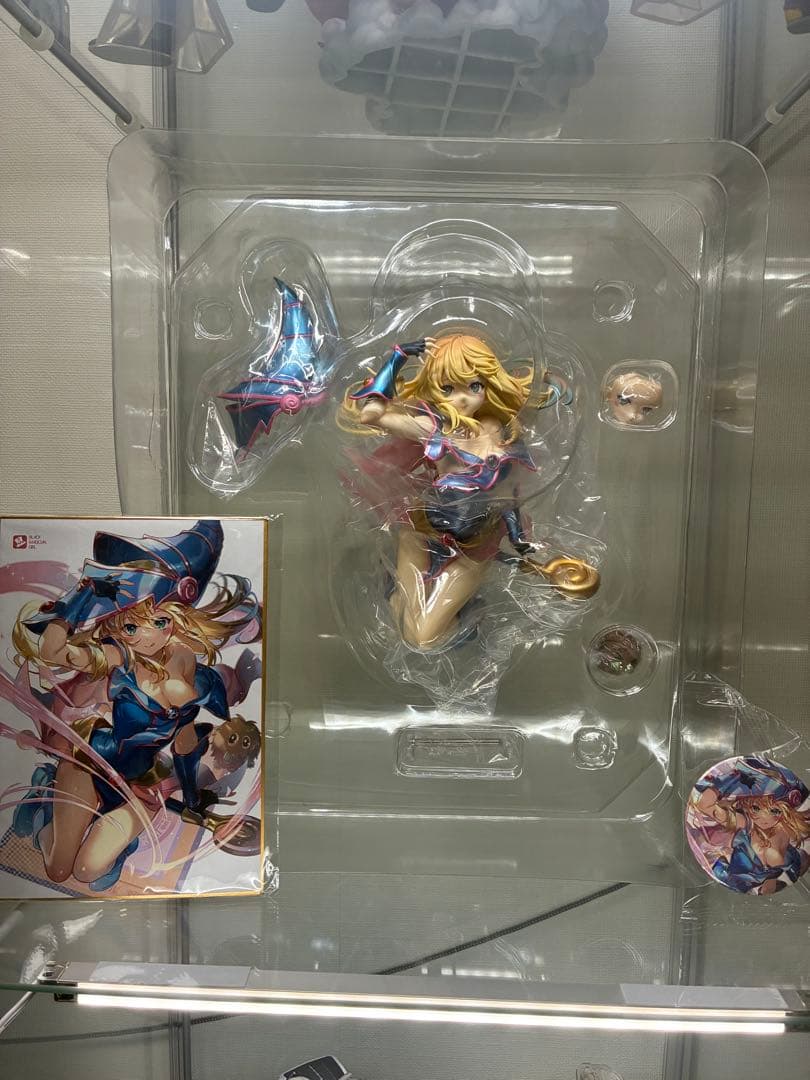 色紙、缶バッジ有り　MAGIARTS　遊戯王　ブラックマジシャンガール　開封品
