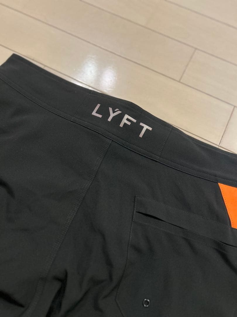 LYFT サーフパンツ【Lサイズ】 黒/オレンジ