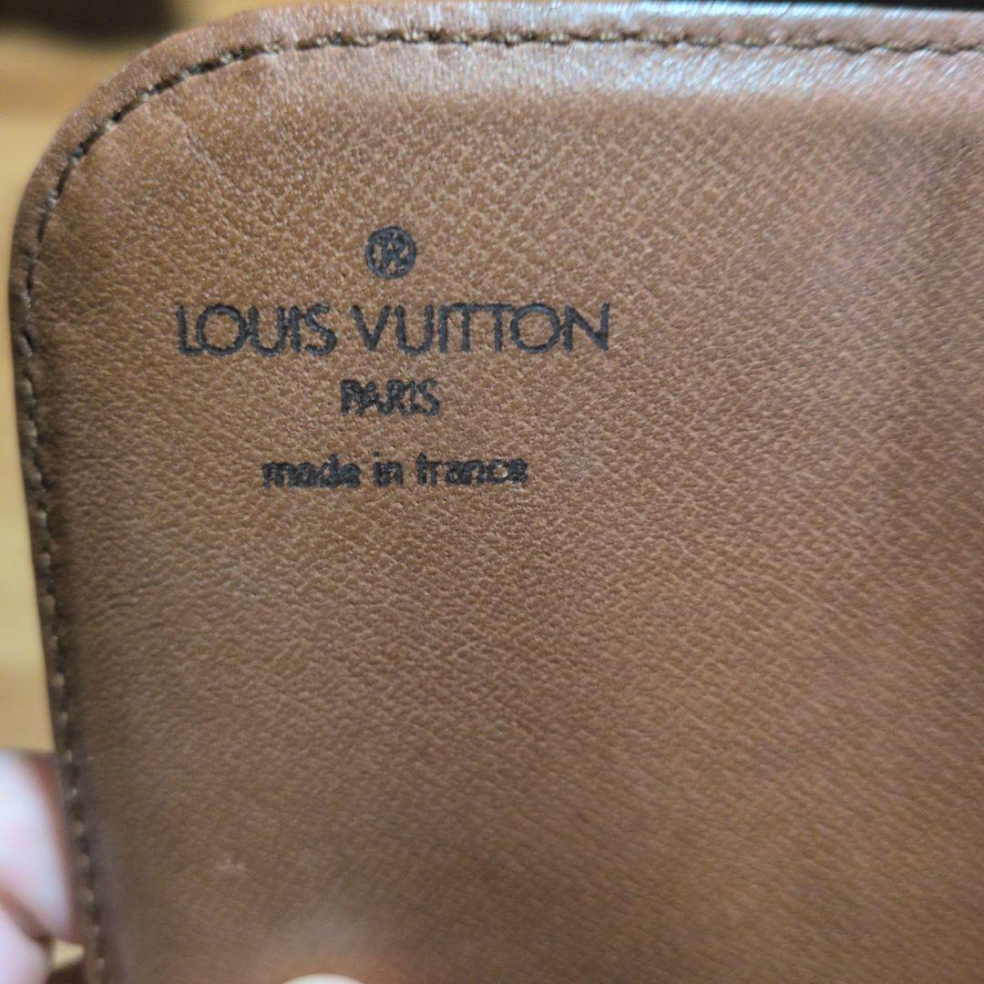 LOUISVUITTONショルダーバック