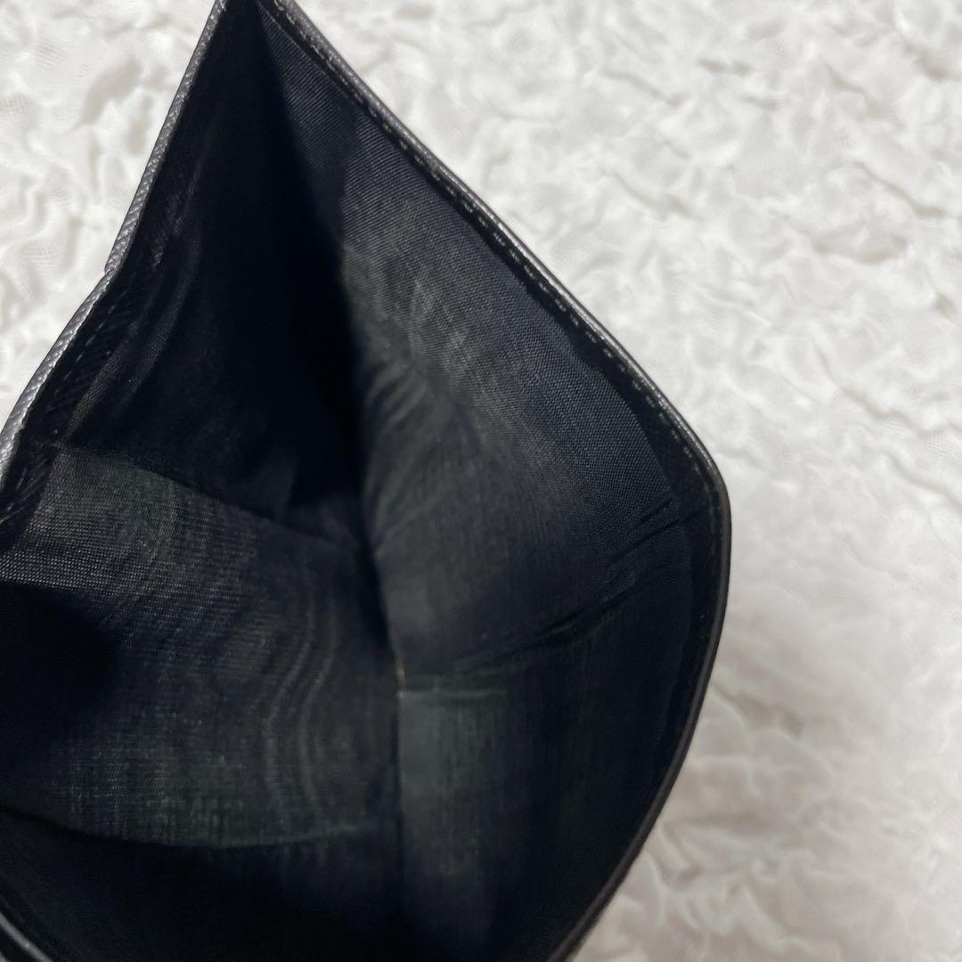 美品✨PRADA サフィアーノ　二つ折り財布　コンパクトウォレット　レザー　黒