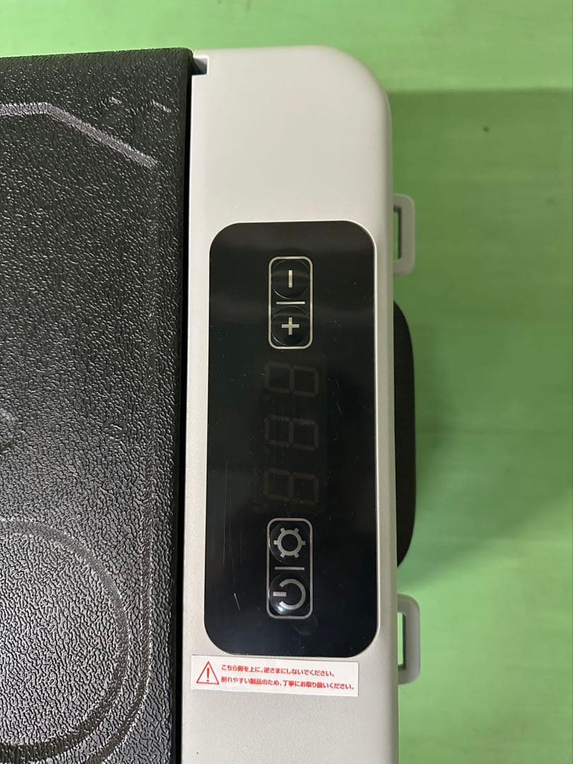 車載対応 ポータブル冷蔵庫 冷凍庫10L AC100V/DC12/24V電源対応