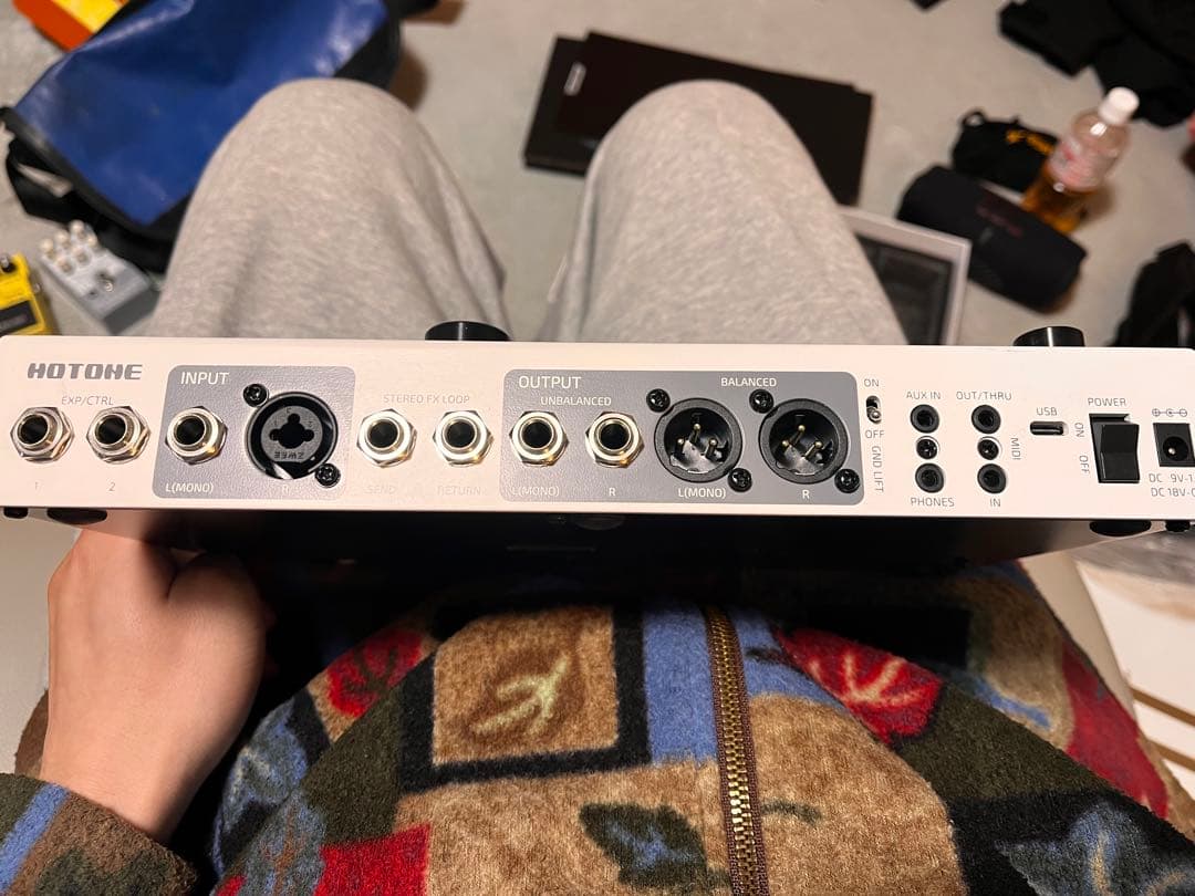 ギター HOTONE AMPERO II STAGE