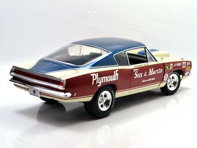 ハイウェイ61　1:18 1978　プリマス・バラクーダ - ソックス&マーチン