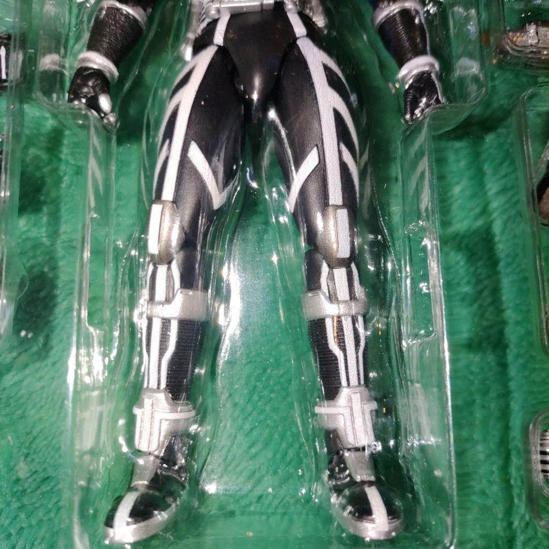 【美品】S.H.Figuarts 仮面ライダーデルタ 東映 仮面ライダー555