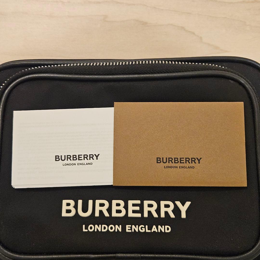 Burberry ブラック ショルダーバッグ