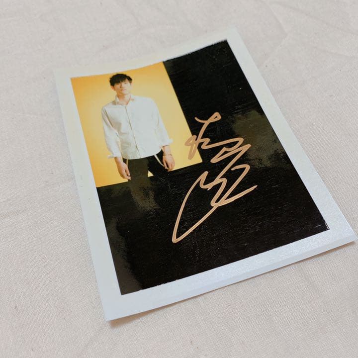 松山ケンイチ　直筆サイン入りポラロイド