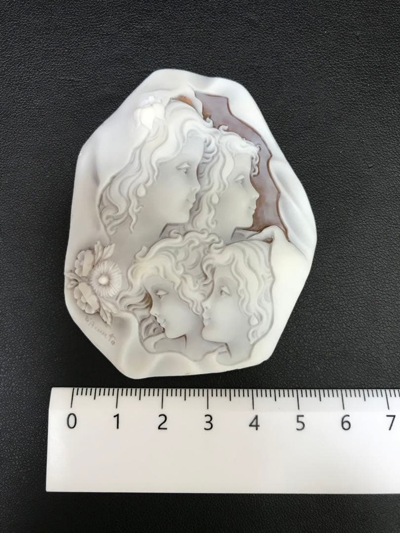 【ぴーちゃん】アニエッロ・ダクンド　天然シェルカメオルース　I.1205