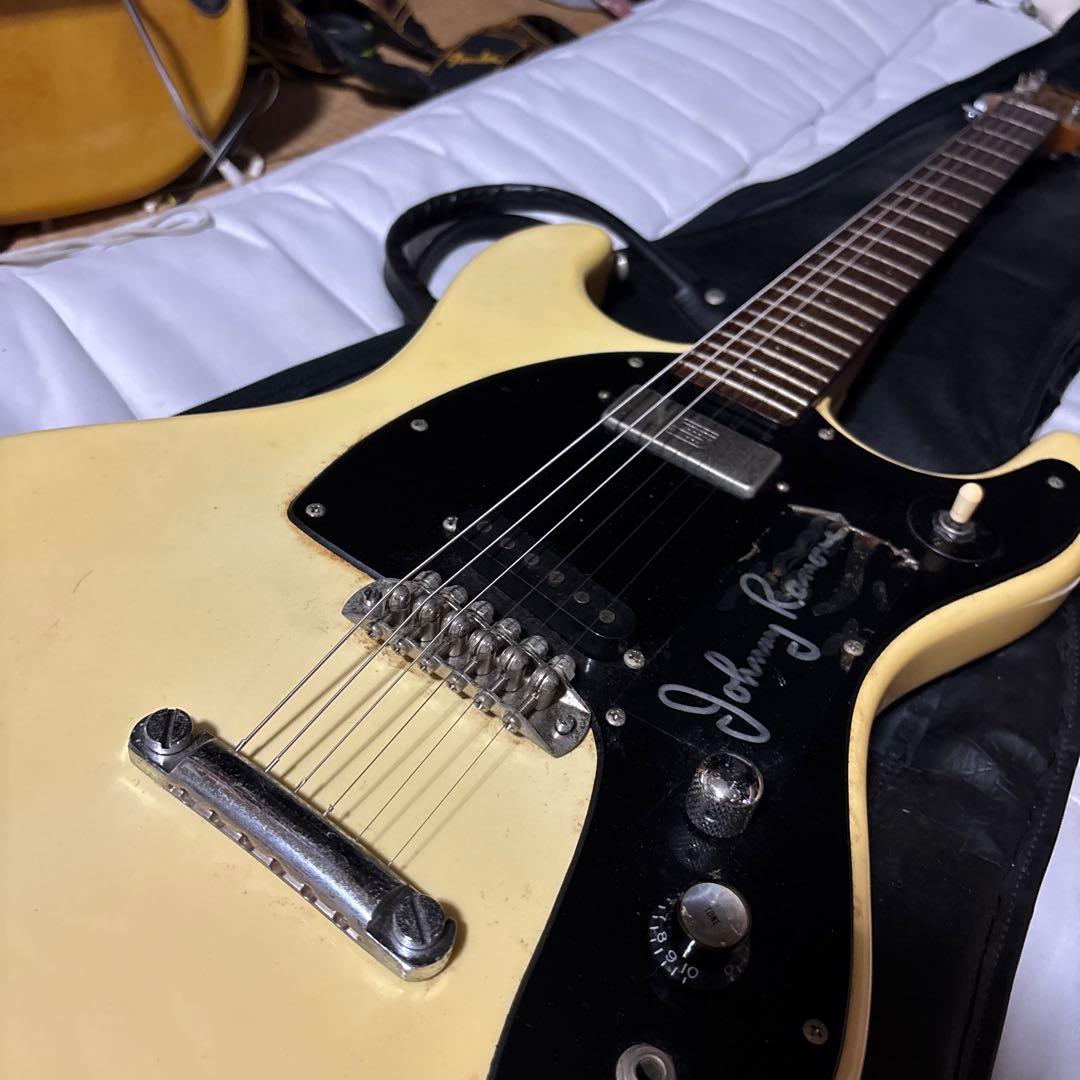 く*ろ様 Johnny Ramone Mosrite エレキギター Ventures Johnny Ramone