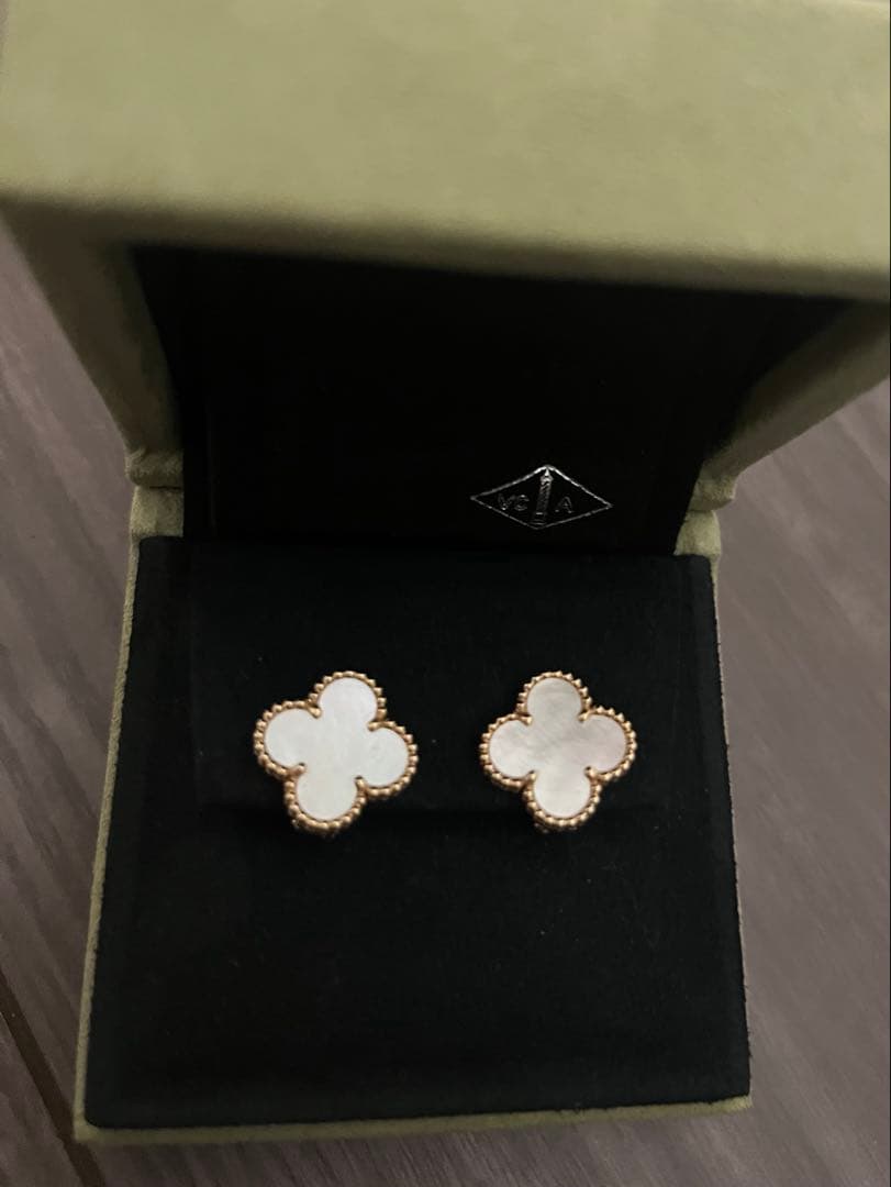 VanCleef&Arpels ♡ヴィンテージアルハンブラマザーオブパール - メルカリ
