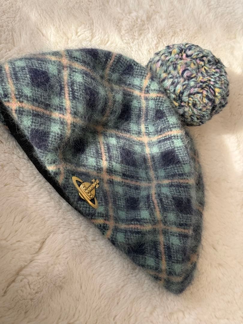 Vivienne Westwood グリーン系 ボンボン チェック柄ベレー帽 - メルカリ