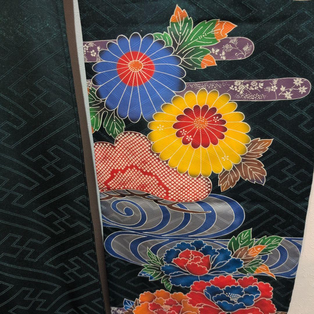 上質】紅型風ダークグリーン花柄振袖