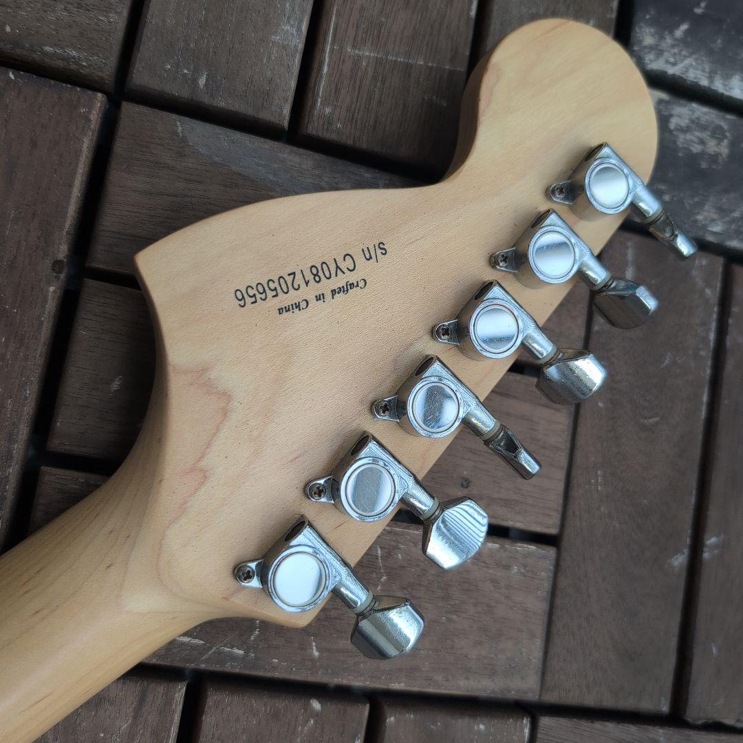 Squier by FENDER ストラト ラージヘッド BLACK！