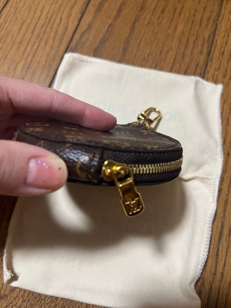 Louis Vuitton モノグラムのケース