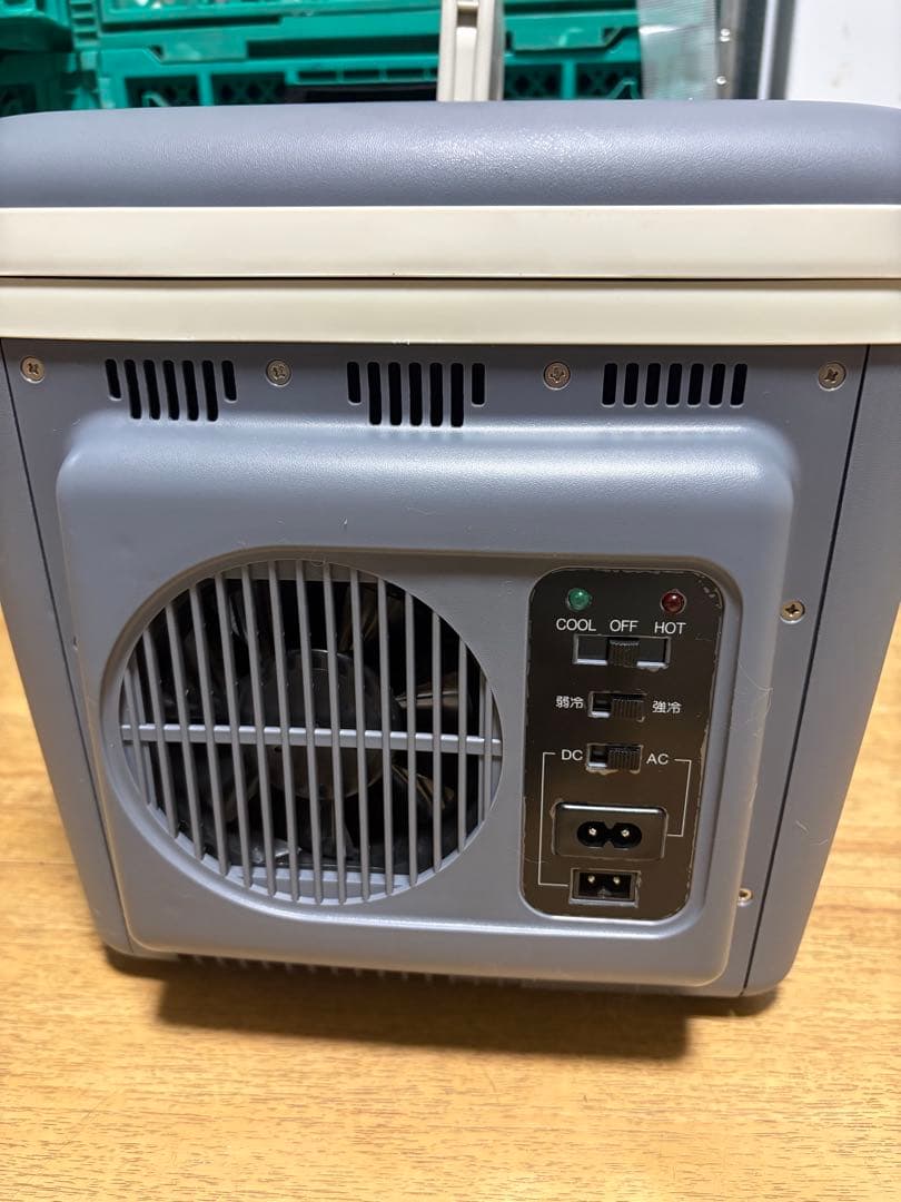 未使用 ツインバード 2電源式ポータブル電子冷温機 OR-612