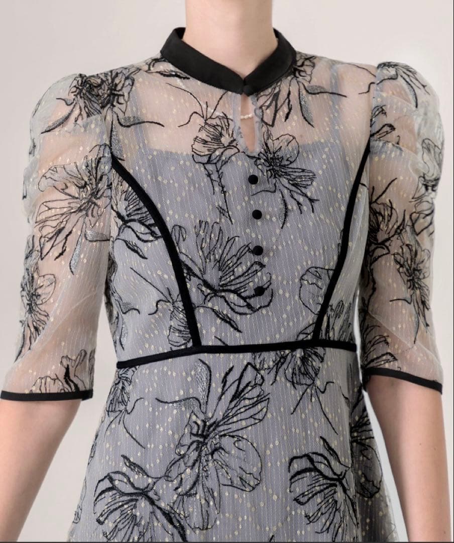 LEJA 配色パイピングプチハイネック花柄刺繍ラメレースロング丈ドレスワンピース