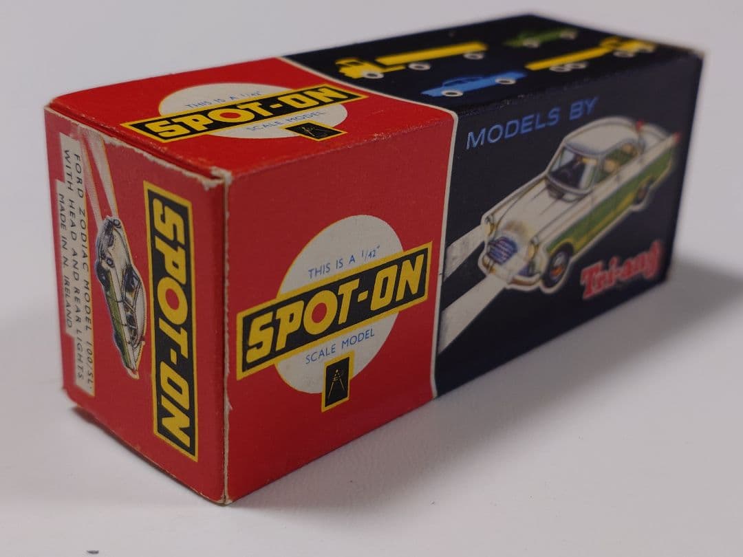 ミニカー SPOT - ON FORD ZODIAC with head light