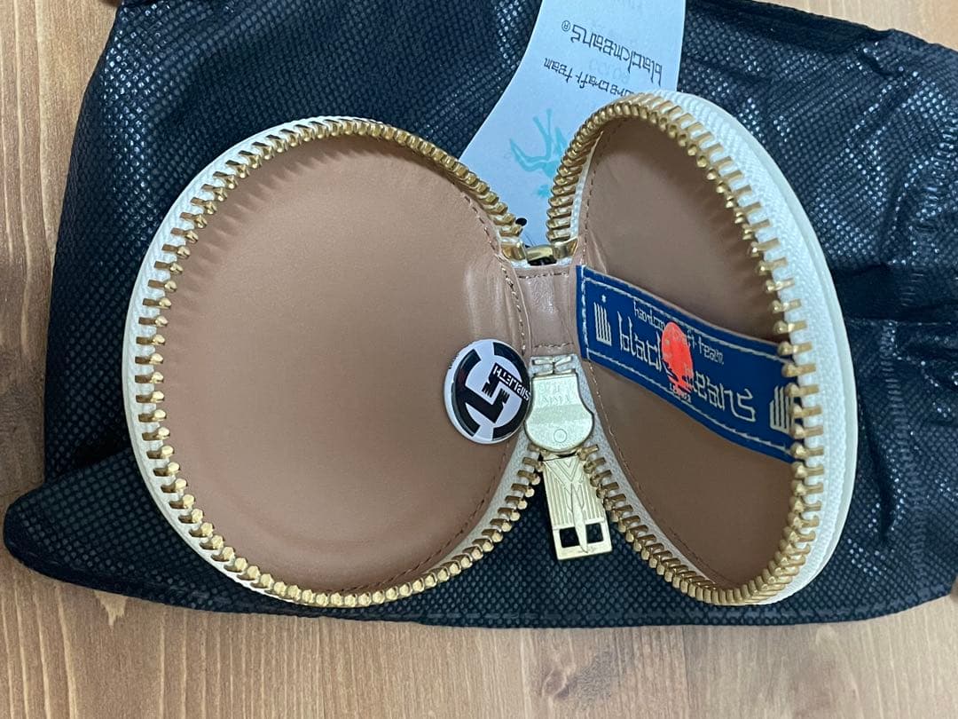 BLACK mean トライバル柄　レザーサークルウォレット　白　新品タグ付き