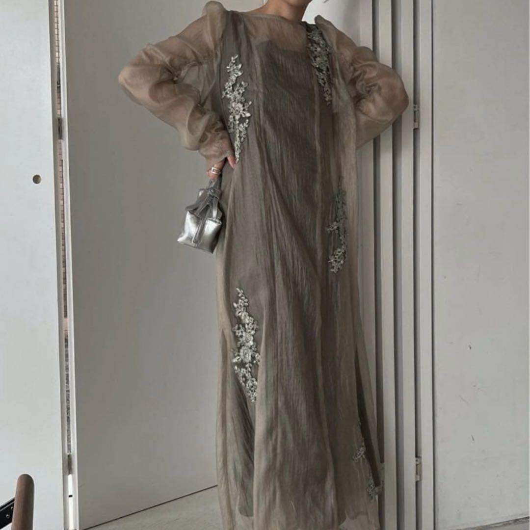 【人気完売品】willfully sheermotiflaceOP olive