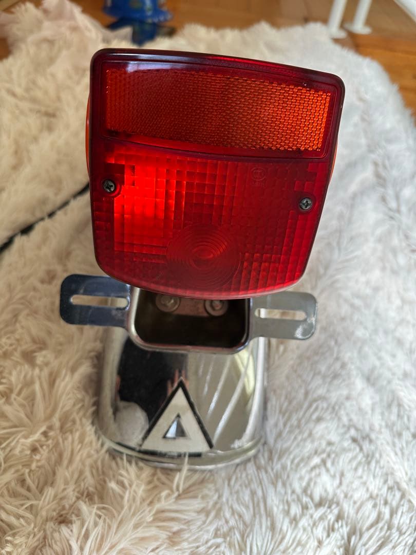 gn125h純正リアフェンダー、テールランプ - メルカリ