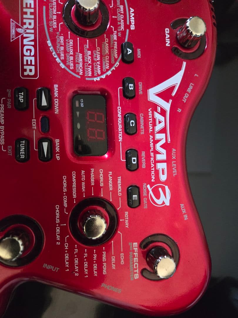 BEHRINGER VAMP 3 ギターエフェクター アンプシミュレーター