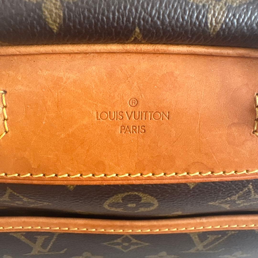 LOUIS VUITTON モノグラム トゥルーヴィル M42228