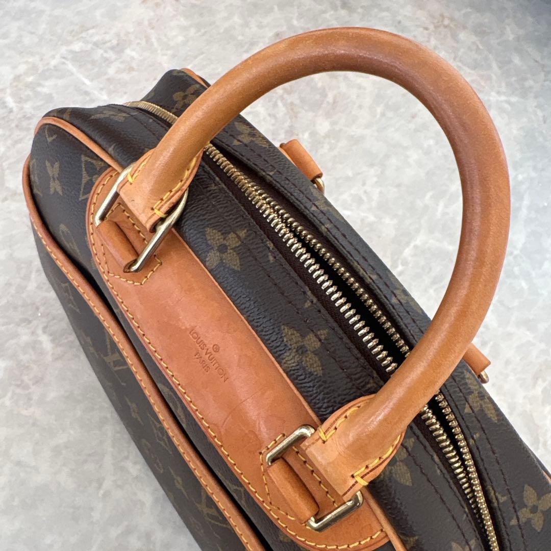 LOUIS VUITTON モノグラム トゥルーヴィル M42228
