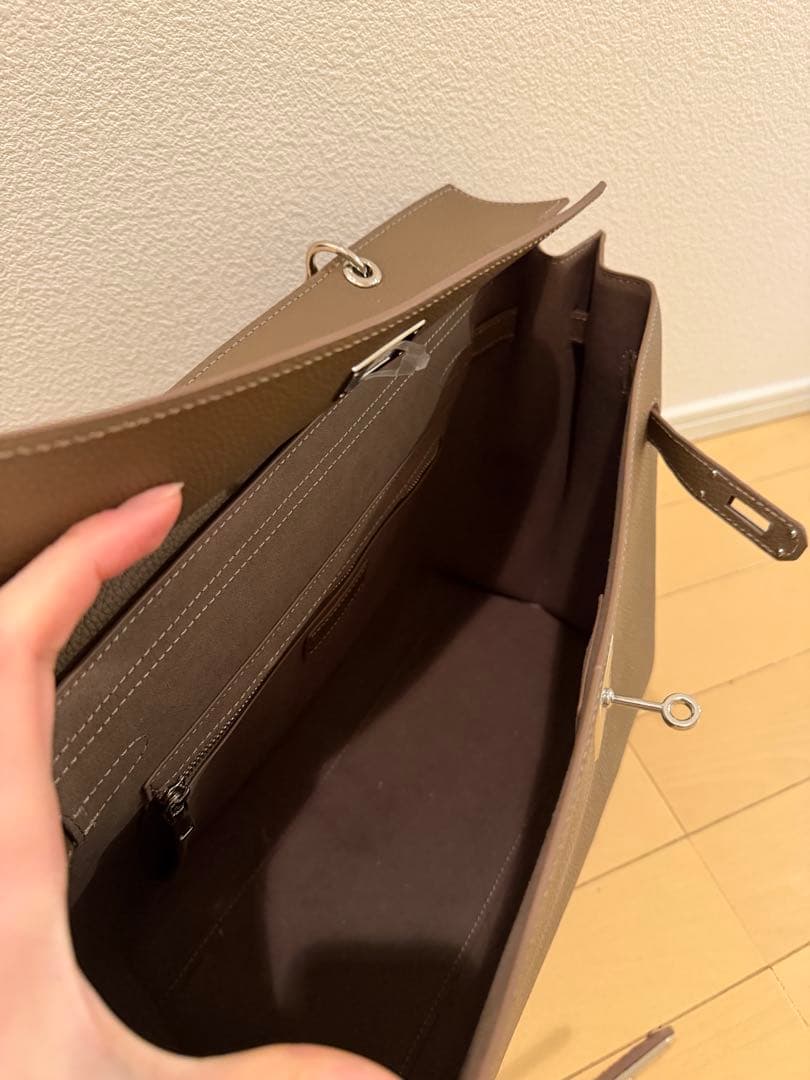 バッグ JISTORY square belt handle bag taupe L