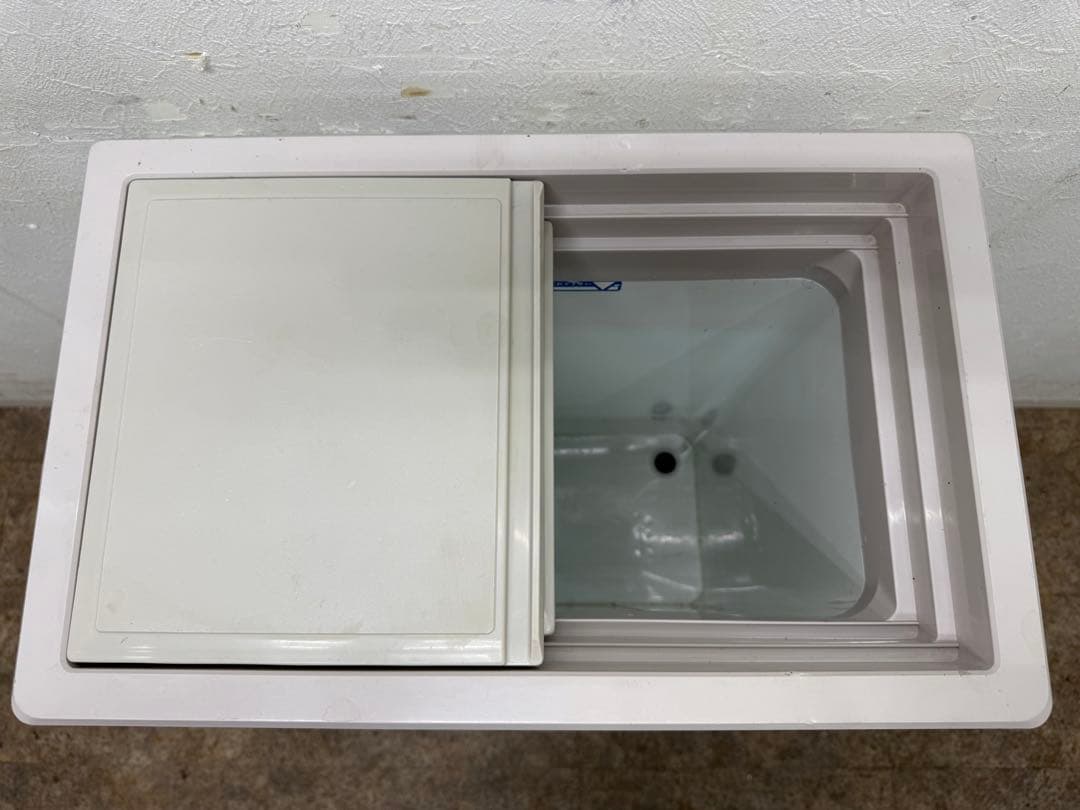 サンデン　業務用　冷凍ストッカー　フリーザー　厨房　飲食店　PF-057XF