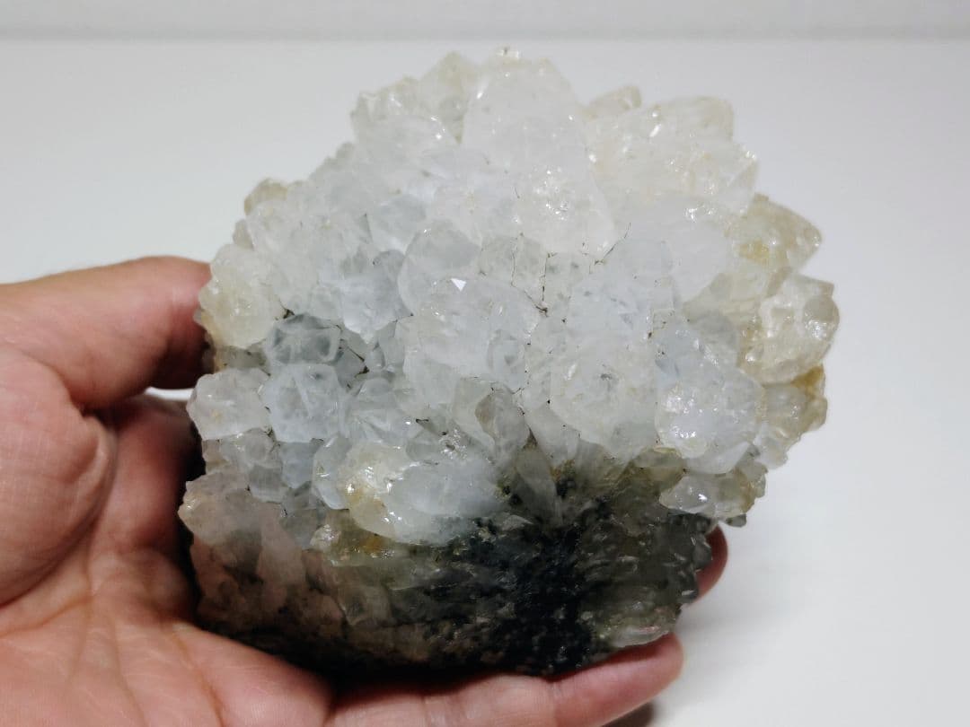 水晶 1kg クォーツ パイライト 黄鉄鉱 原石 鑑賞石 自然石 誕生石 鉱物 水晶 1kg クォーツ パイライト 黄鉄鉱 原石 鑑賞石 自然石 誕生石 鉱物