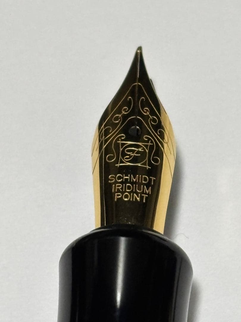 Kinesis様専用 ワンチャー製ベークライト七宝万年筆