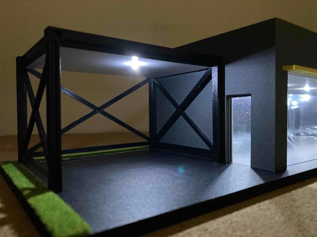 ミニカー用ジオラマ：1/43 ショールーム＆ガレージⅢ（ダークグレー