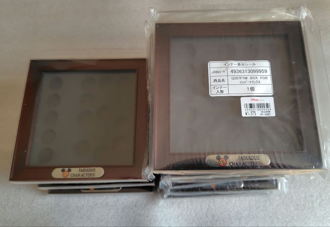 【未使用未開封】225個 全種　ディズニーストア15周年　飾りボタン