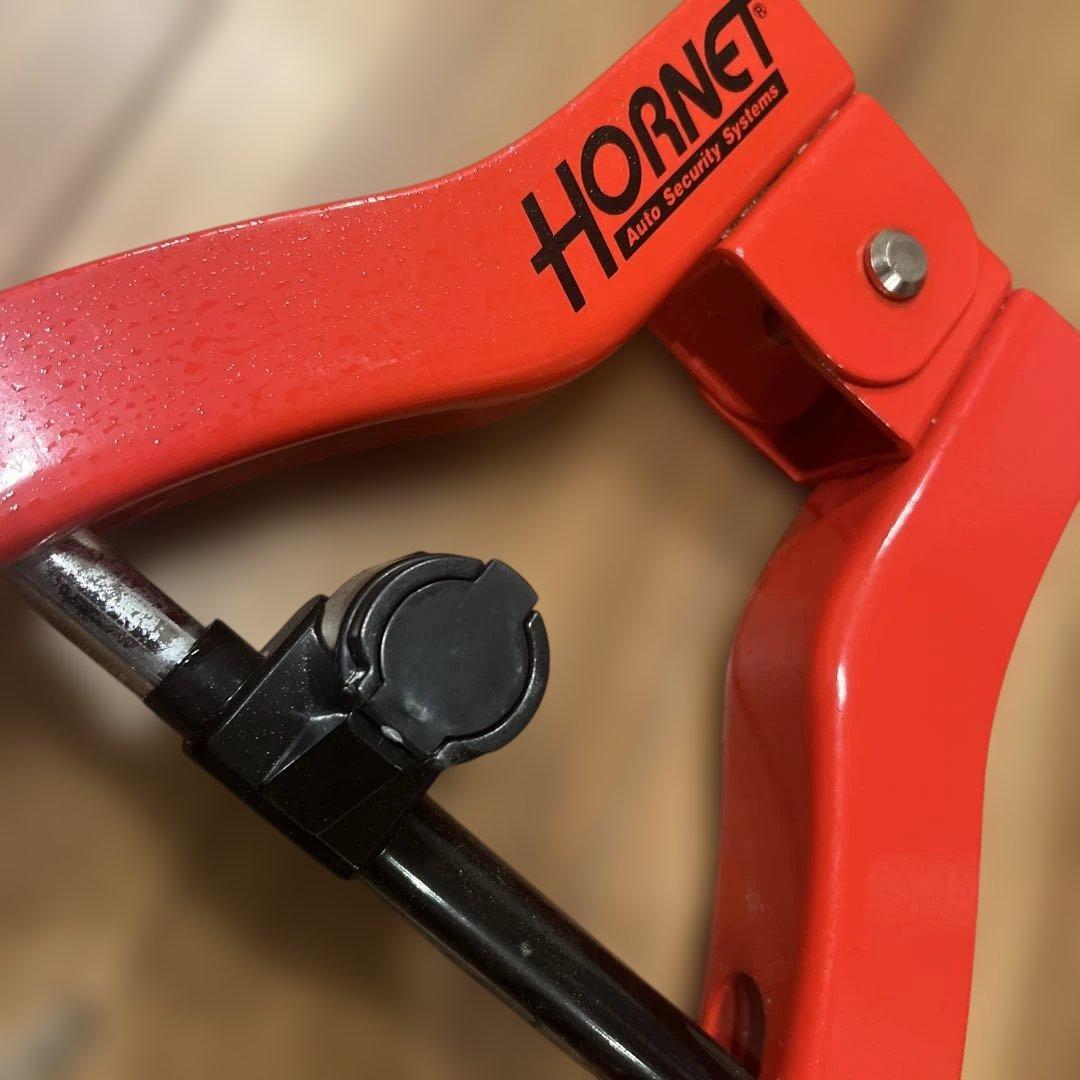 HORNET タイヤ・ホイールロック 赤 2鍵付き