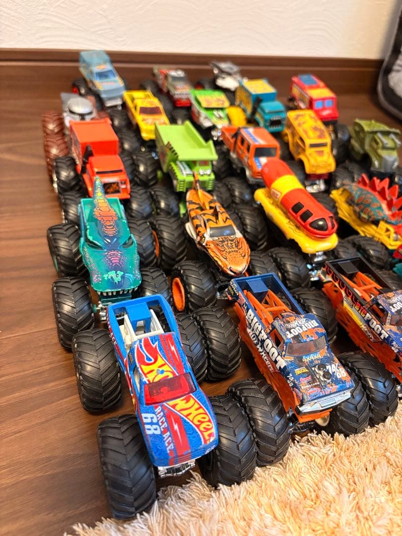 ホットウィール　モンスタートラック　24台セット