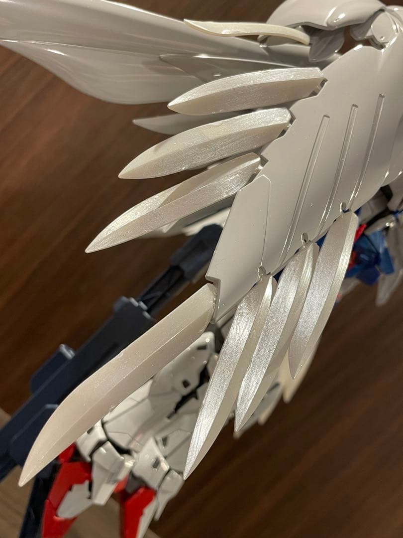 MG 1/100 ウイングガンダムゼロEW Ver.Ka チタニウムフィニッシュ