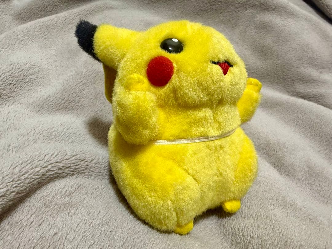 TOMY ピカチュウ そらとぶピカチュウ 初期 ぬいぐるみ - メルカリ