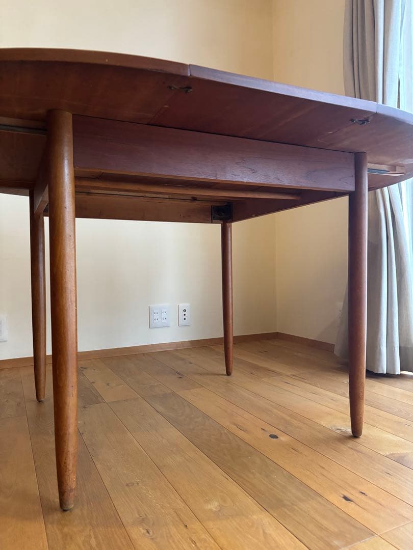 人気の ビンテージ ラウンドテーブル 伸張 拡張φ117cm チーク材