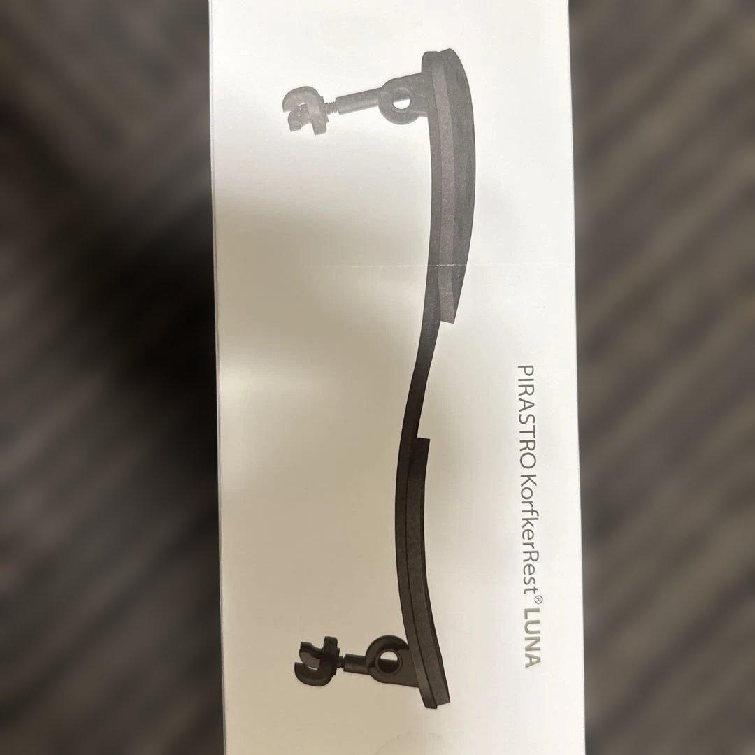ピラストロバイオリン用 肩当て　試奏のみ使用