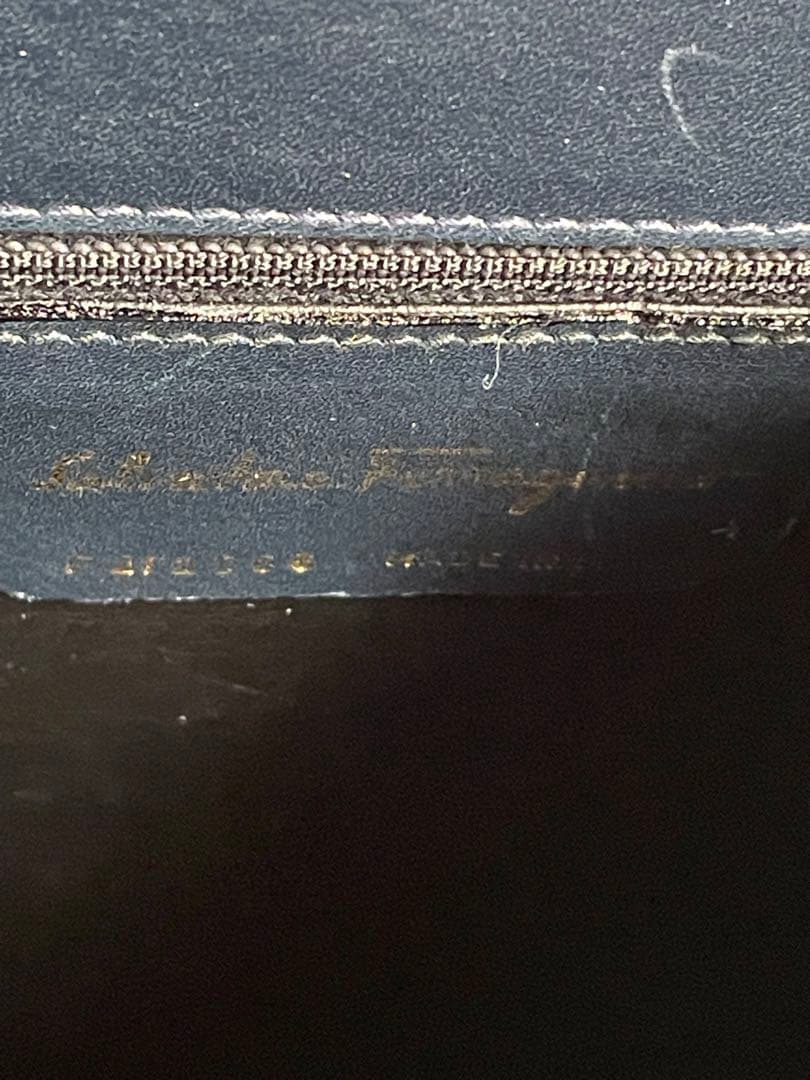 あおい　美品　フェラガモ ２way ハンドバックorショルダーバック