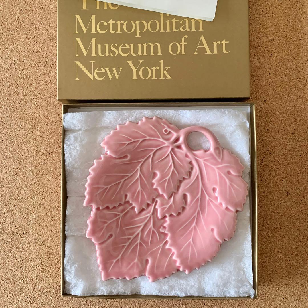 チェコ　UPM リーフディシュ　プレート　メトロポリタン美術館ショップ チェコ UPM リーフディシュ プレート メトロポリタン美術館ショップ