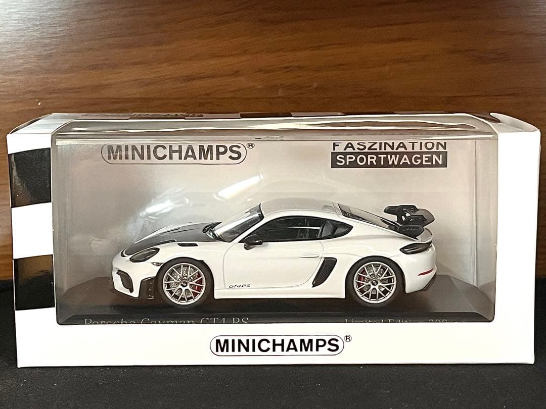 1/43 ミニチャンプス ポルシェ 718 ケイマン GT4 RS ホワイト
