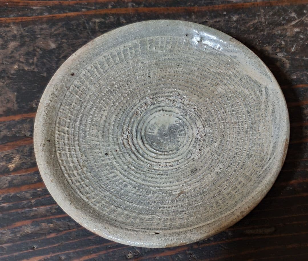 李朝 粉靑沙器印花文平皿