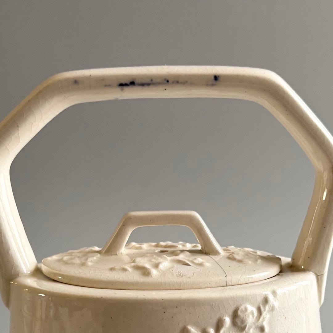 英国アンティーク 1880年代Bristol 梅の浮彫りポット⚫︎稀少品・美術品