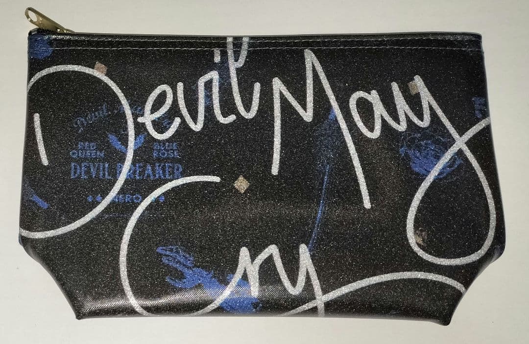 デビルメイクライ ネロ ポーチ カプコンストア