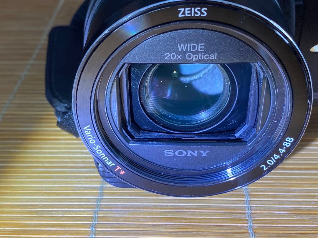 SONY FDR-AX40 4Kビデオカメラ 本体　中古　一部分割れあり