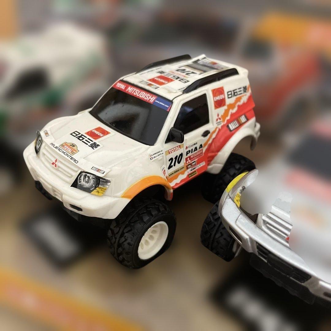 レアな　三菱パジェロ ダカールラリー車両セット