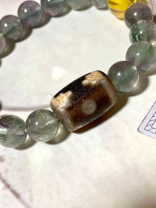 イエロー、グリーン龍王眼 曼荼羅天珠ブレスレット No.11 フローライト